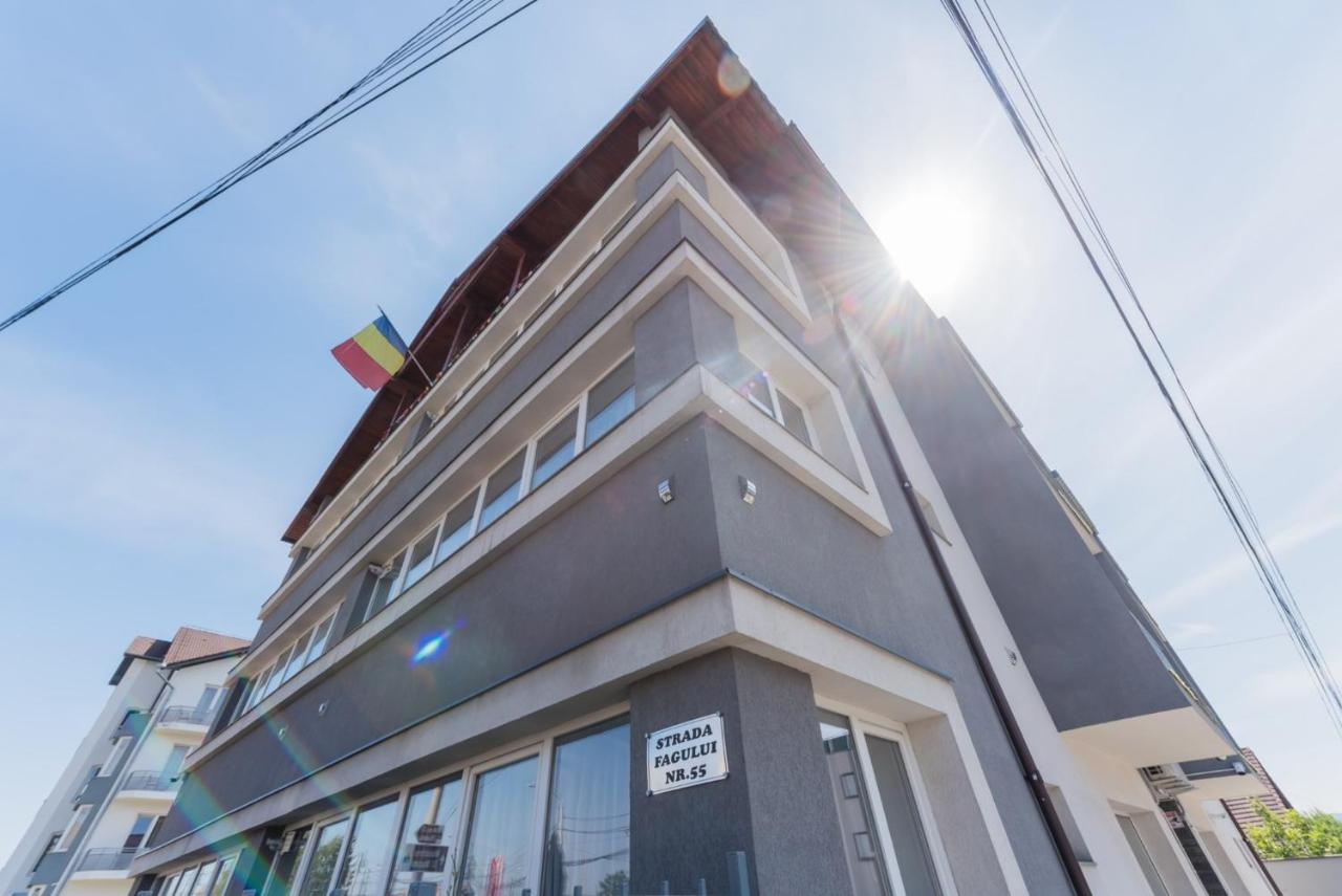 Rania Apartments คลูจ-นาโปกา ภายนอก รูปภาพ